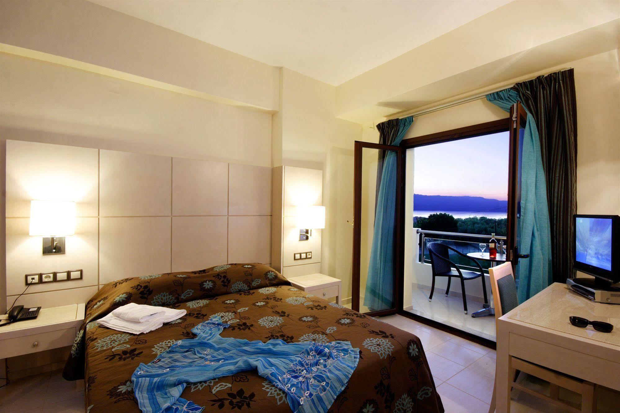 Tavronitis Theros Hotel المظهر الخارجي الصورة